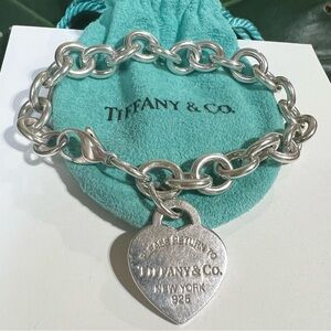 ❤️Tiffany & Co. Heart Tag Charm Bracelet